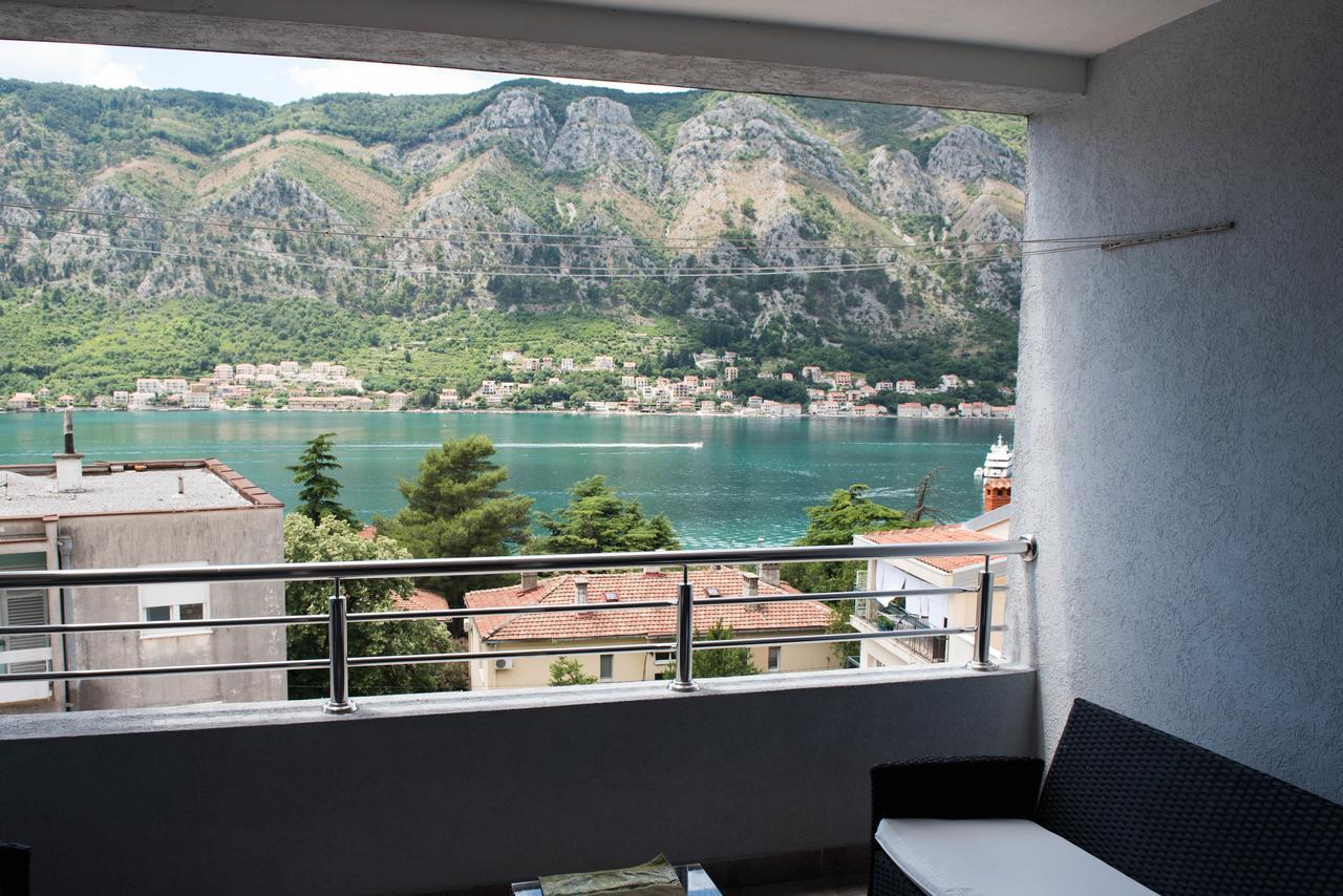 Apartments Luka Kotor Exterior photo